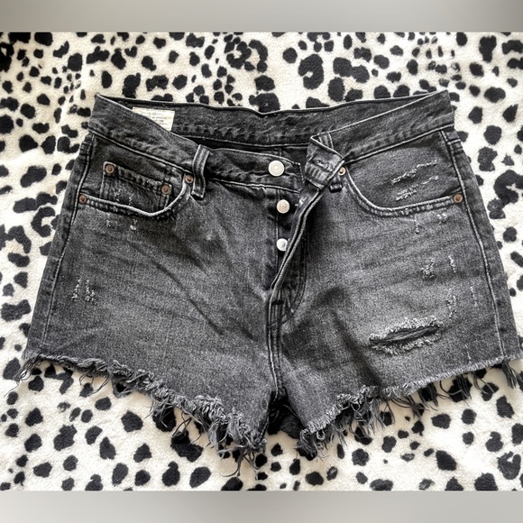 Levi’s button up black jeans shorts short - Picture 1 of 4